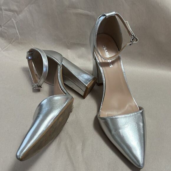 CLAMOROUS METALLIC SLIVER POINTED TOE HEEL SHOES SIZE 9 - Picture 2 of 5